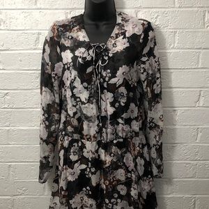 INTERMIX EXCLUSIVE FLORAL DRESS LACE UP BRAND NEW!